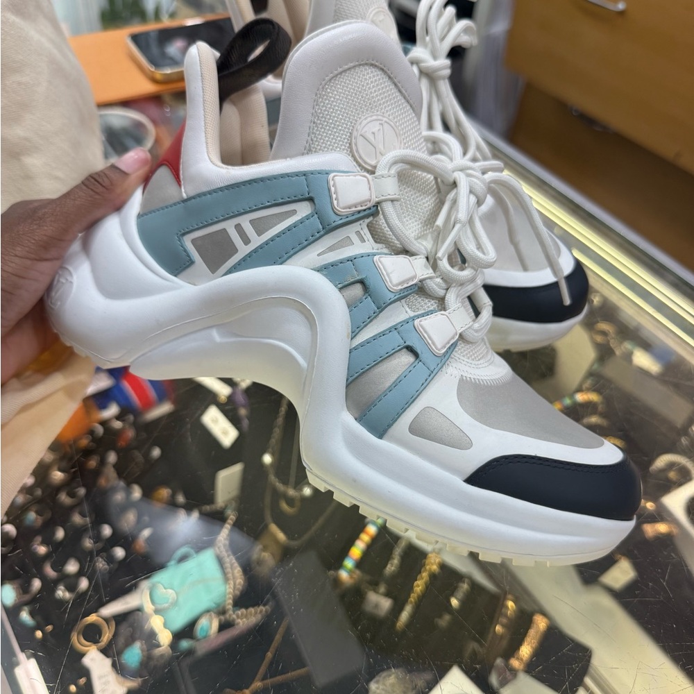 Louis Vuitton Women's Sneakers in White and Blue